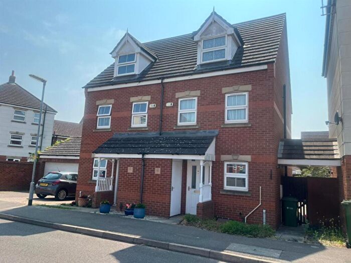 3 Bedroom Semi-Detached House To Rent In Padley Road, Lincoln, LN2