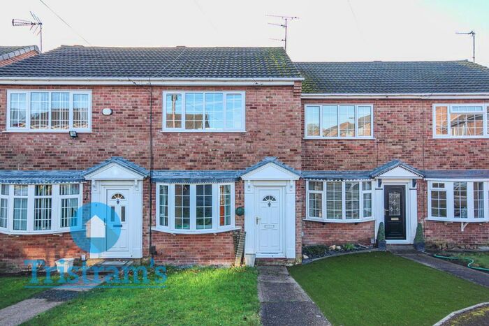 2 Bedroom Town House To Rent In Radcliffe Gardens, Carlton, Nottingham, NG4