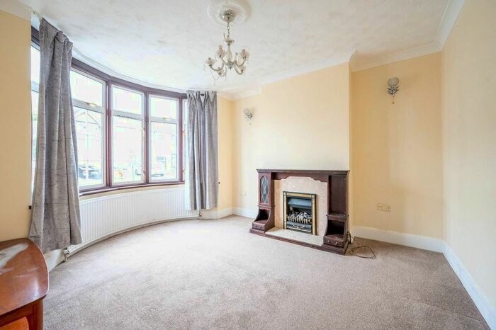 4 Bedroom End Of Terrace House To Rent In Barking, Barking, IG11
