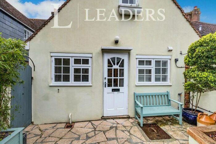 2 Bedroom Cottage To Rent In The Square, Westbourne Village, PO10