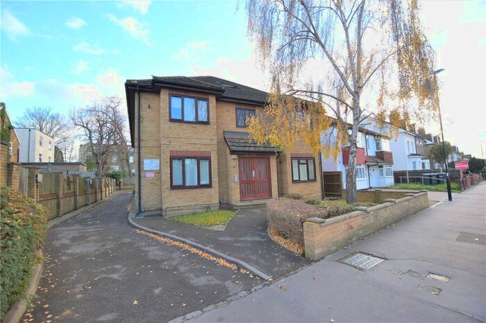 Studio To Rent In Prince Road, London, SE25