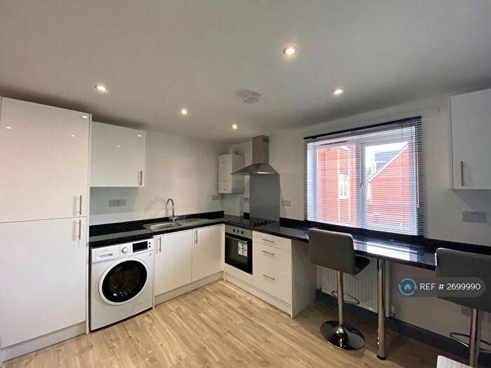 5 Bedroom Flat To Rent In Dawlish Road, Birmingham, B29