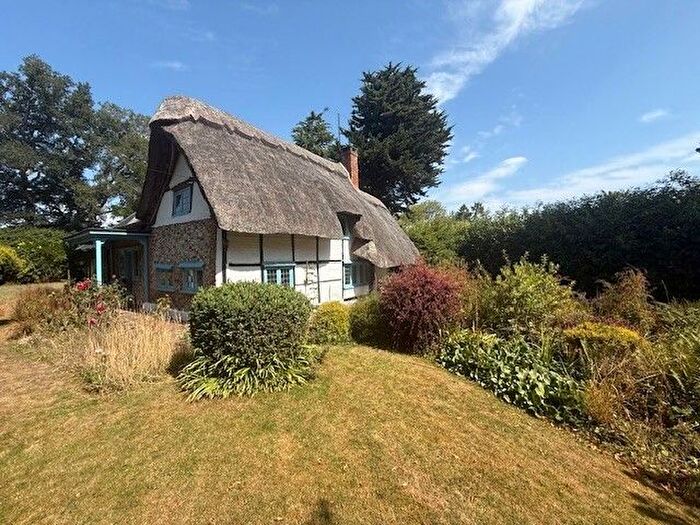3 Bedroom Cottage To Rent In Cane End, Reading, Oxfordshire, RG4