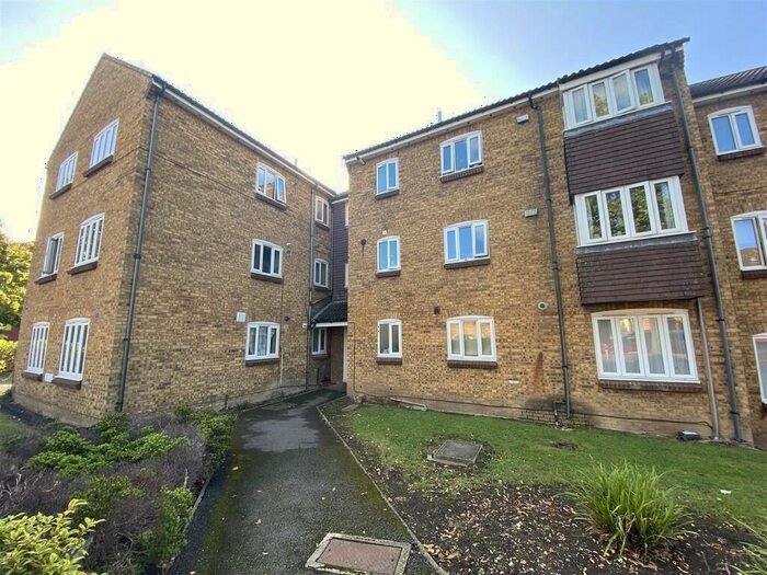 2 Bedroom Apartment To Rent In Dromey Gardens, Harrow Weald, HA3