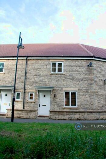 2 Bedroom Terraced House To Rent In Caradon Walk, Swindon, SN25