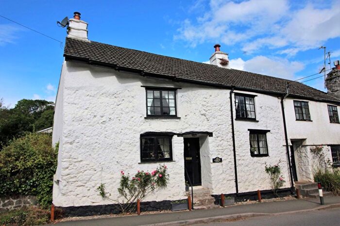 2 Bedroom Cottage For Sale In Ford Road, Yealmpton, Devon, PL8