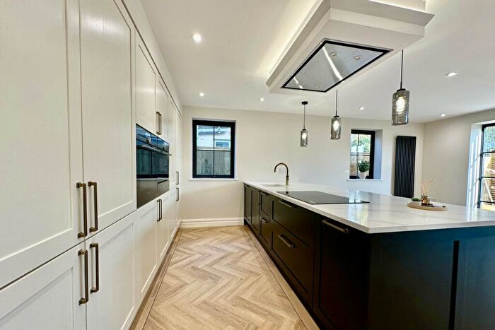 4 Bedroom Detached House For Sale In Pauntley Road, Mudeford, Christchurch, BH23