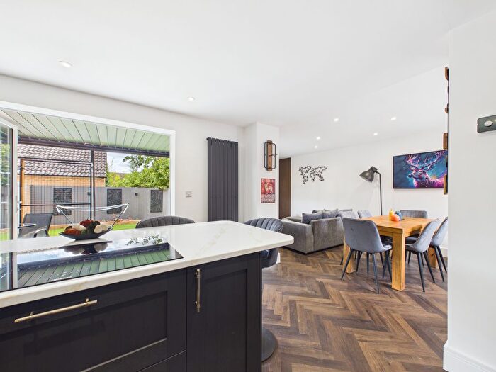 4 Bedroom Semi-Detached House For Sale In Ashmead Road, Bedford, MK41