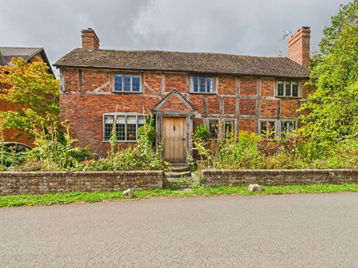 3 Bedroom Detached House To Rent In Pass Street, Eckington, Pershore, Worcestershire, WR10