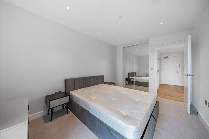 1 Bedroom Flat To Rent In Henley Cross, London, SE3