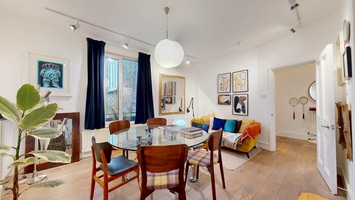 3 Bedroom Flat To Rent In Wandsworth Road, London, SW8