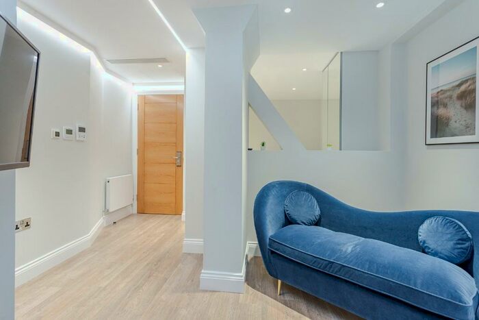 Studio To Rent In Saffron Hill, London, EC1N
