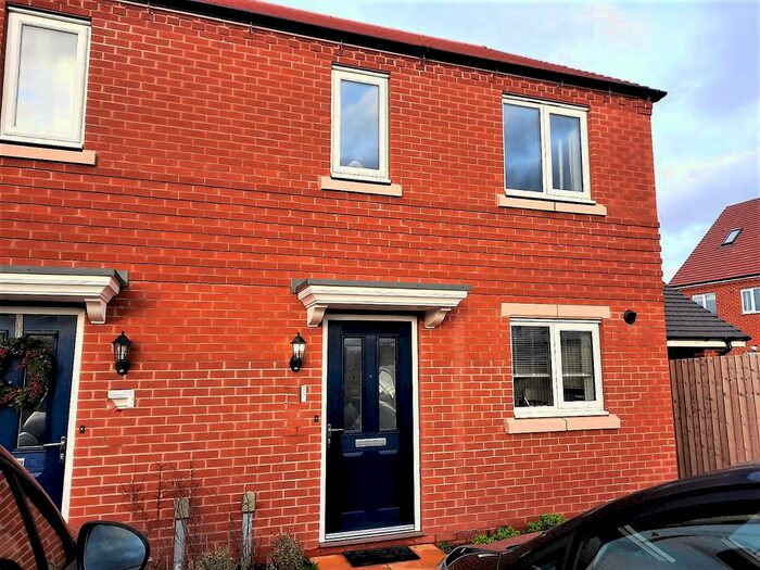 2 Bedroom Property To Rent In Barlow Street, Lichfield, WS14