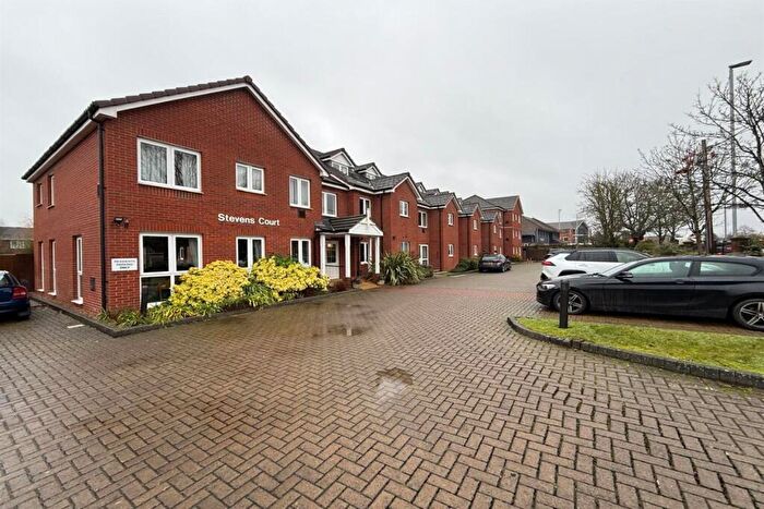 1 Bedroom Flat To Rent In Stevens Court -, Reading Road, RG41