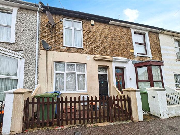 3 Bedroom Terraced House To Rent In Winstanley Road, Sheerness, Kent, ME12