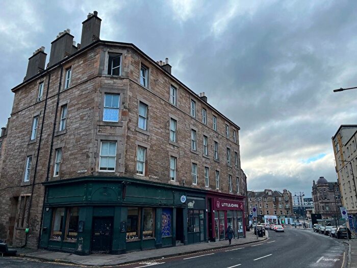 2 Bedroom Flat To Rent In Lauriston Place, Tollcross, Edinburgh, EH3