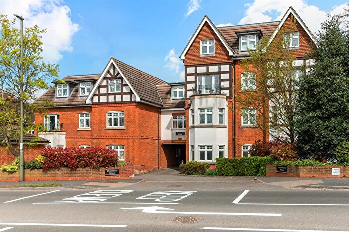 2 Bedroom Flat To Rent In Charlemont House, Cheam Road, Ewell East, KT17