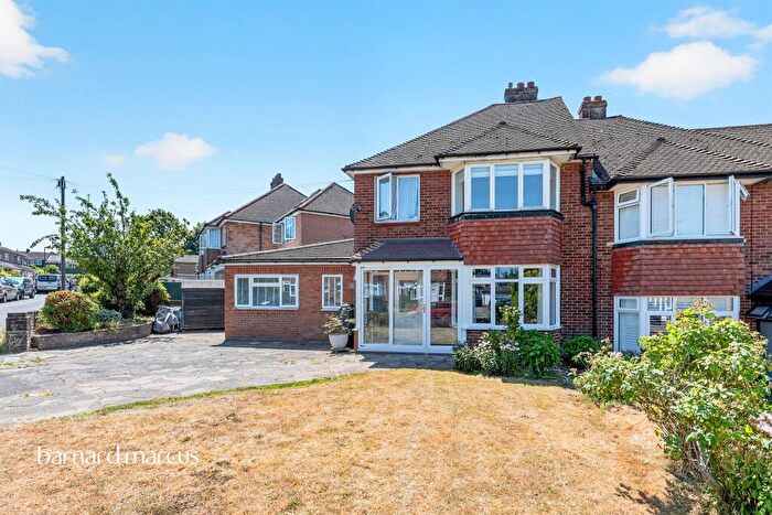4 Bedroom Semi Detached House For Sale In Ferriers Way, Epsom, KT18