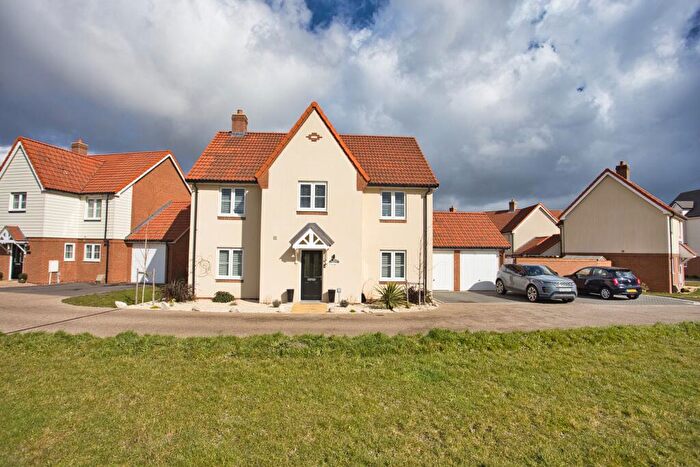 4 Bedroom Detached House For Sale In Barley Drive, Whitfield, Dover, CT16