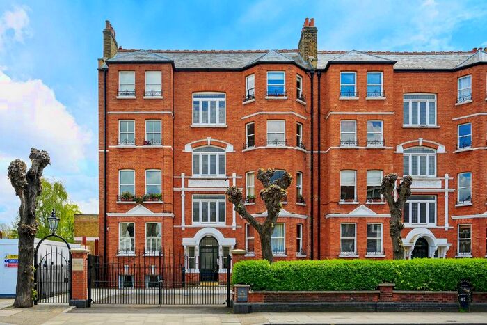 2 Bedroom Flat To Rent In Fulham Road, London, SW6