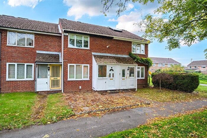 2 Bedroom Terraced House For Sale In Lydiard Close, Boyatt Wood, Eastleigh, SO50