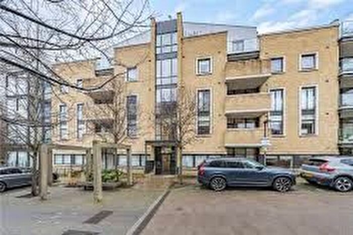 1 Bedroom Flat To Rent In Hartham Close, Isleworth, TW7