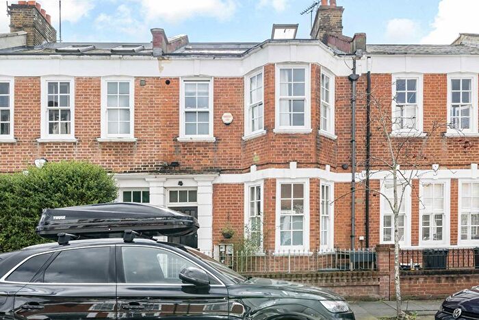 4 Bedroom Flat To Rent In Sedlescombe Road, London, London, SW6
