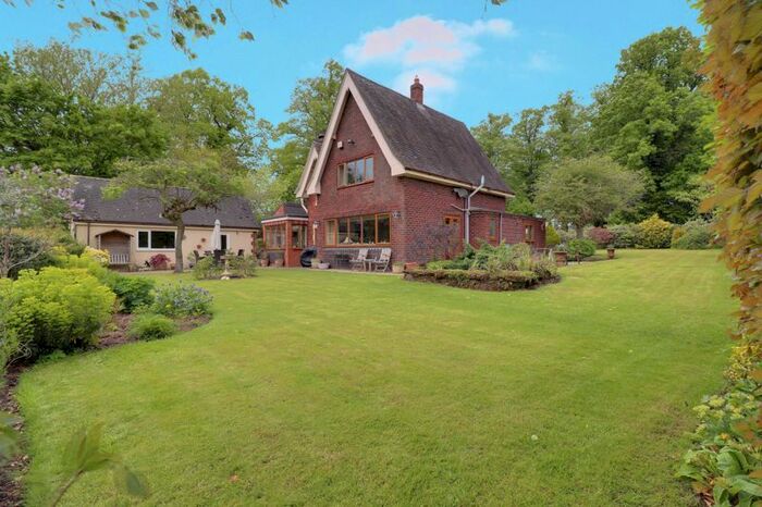 4 Bedroom Detached House For Sale In Tixall Road, Brancote, Stafford, ST18
