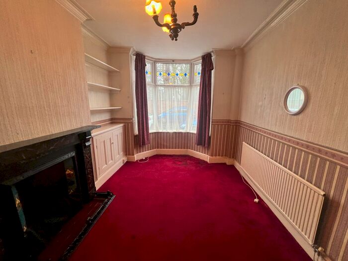 3 Bedroom Terraced House To Rent In Vicarage Lane, Leicester, LE4