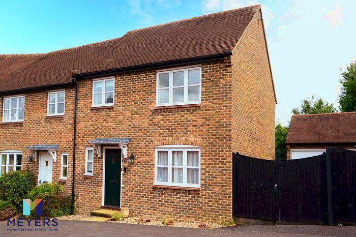 3 Bedroom End Of Terrace House For Sale In Aspen Road, Charlton Down, DT2