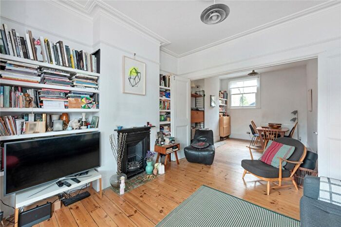 3 Bedroom Detached House For Sale In Millfields Road, London, E5