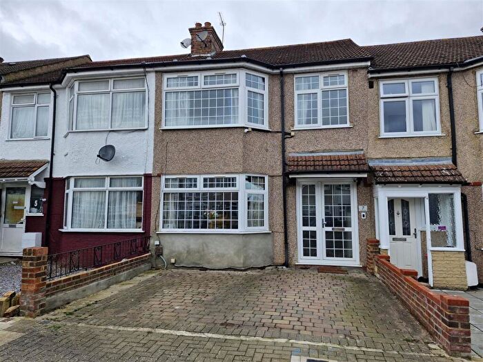 3 Bedroom Terraced House For Sale In Crofts Road, Harrow, HA1