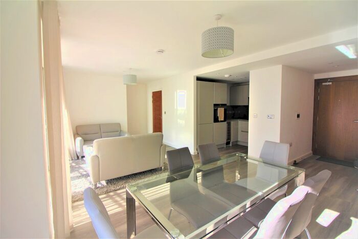 1 Bedroom Flat To Rent In Sovereign Point, Midland Road, Bath, BA2