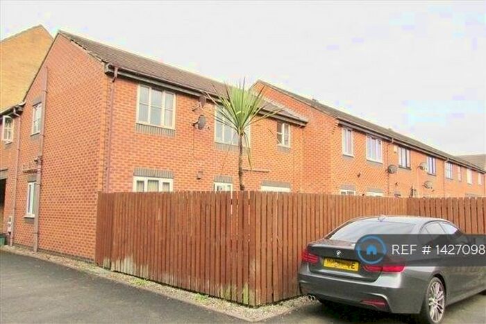 2 Bedroom Flat To Rent In Duddon Close, Morecambe, LA3