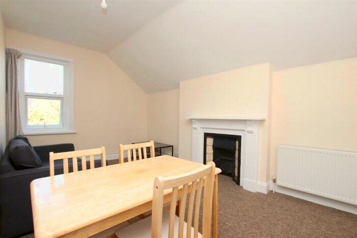 1 Bedroom Flat To Rent In Newbridge Hill, Bath, BA1