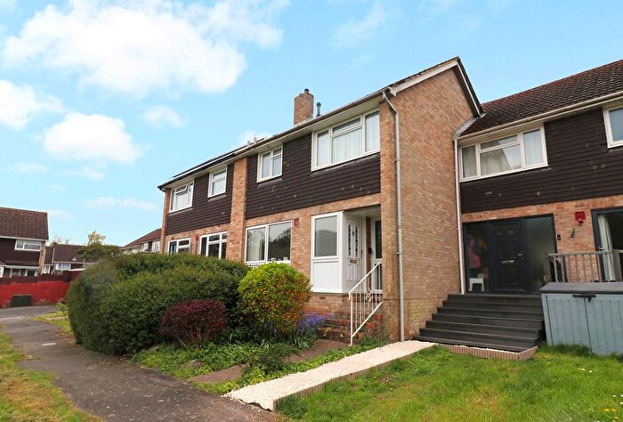 3 Bedroom Terraced House For Sale In Batchelor Green, Bursledon, SO31