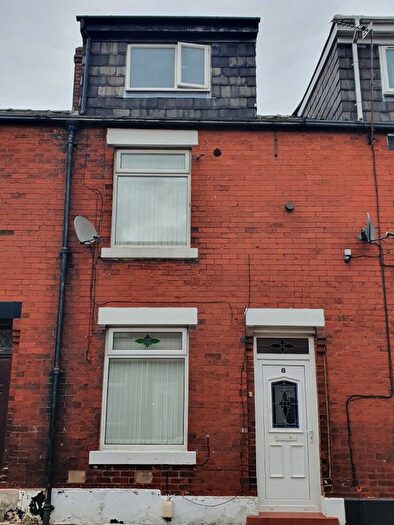 4 Bedroom Terraced House To Rent In Clara Street, Rochdale, OL11