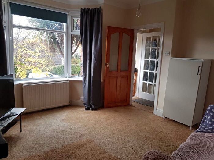 3 Bedroom Semi-detached House To Rent In Wisewood Lane, Sheffield, South Yorkshire, S6
