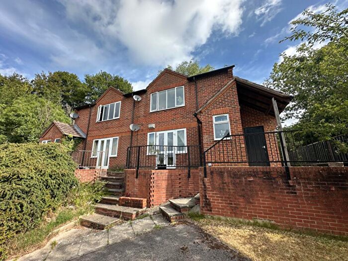 1 Bedroom Maisonette To Rent In Leaver Road, Henley-on-thames, Oxfordshire, RG9