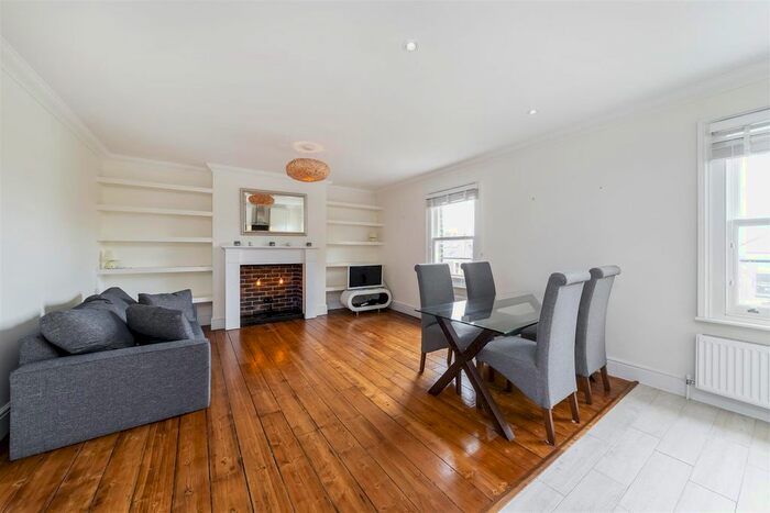 2 Bedroom Flat To Rent In The Grove, Ealing, W5