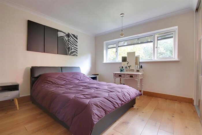 2 Bedroom Apartment To Rent In Princes Crescent, Lyndhurst, SO43