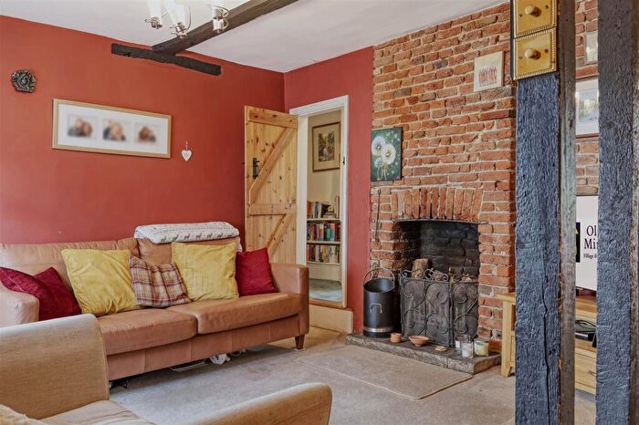 3 Bedroom Cottage For Sale In Chain Free - High Street, Puckeridge, SG11