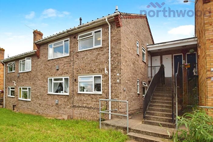 2 Bedroom Maisonette To Rent In Bancroft Close, Stoke Holy Cross, NR14