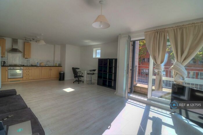 2 Bedroom Flat To Rent In Beauchamp House, Coventry, CV1