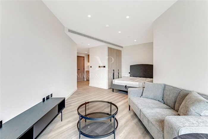 Studio To Rent In Aspen, Marsh Wall, London, E14