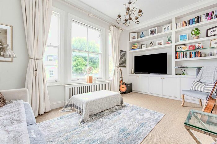 1 Bedroom Flat To Rent In St. John's Hill, London, SW11