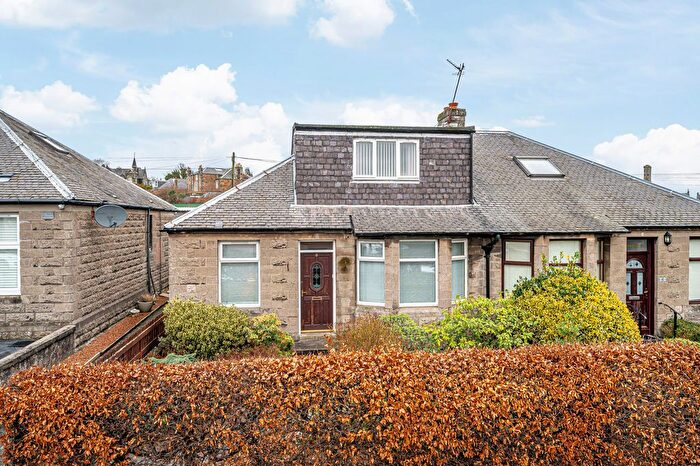 2 Bedroom Villa For Sale In Strathkinnes Road, Kirkcaldy, KY2
