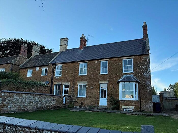 3 Bedroom Semi-Detached House To Rent In Rothwell, Kettering, Northamptonshire, NN14