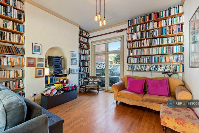 3 Bedroom Terraced House To Rent In Glasslyn Road, London, N8