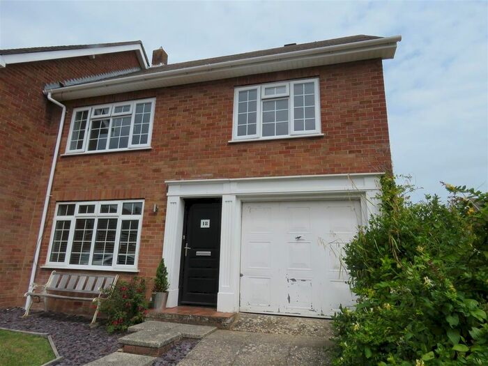 4 Bedroom Property To Rent In St. Annes Gardens, Lymington, SO41